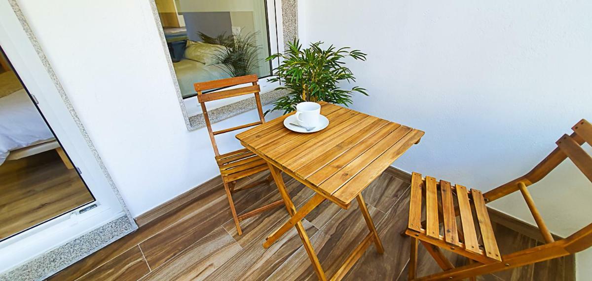 Apartamentos Antares 2 Milladoiro Dış mekan fotoğraf