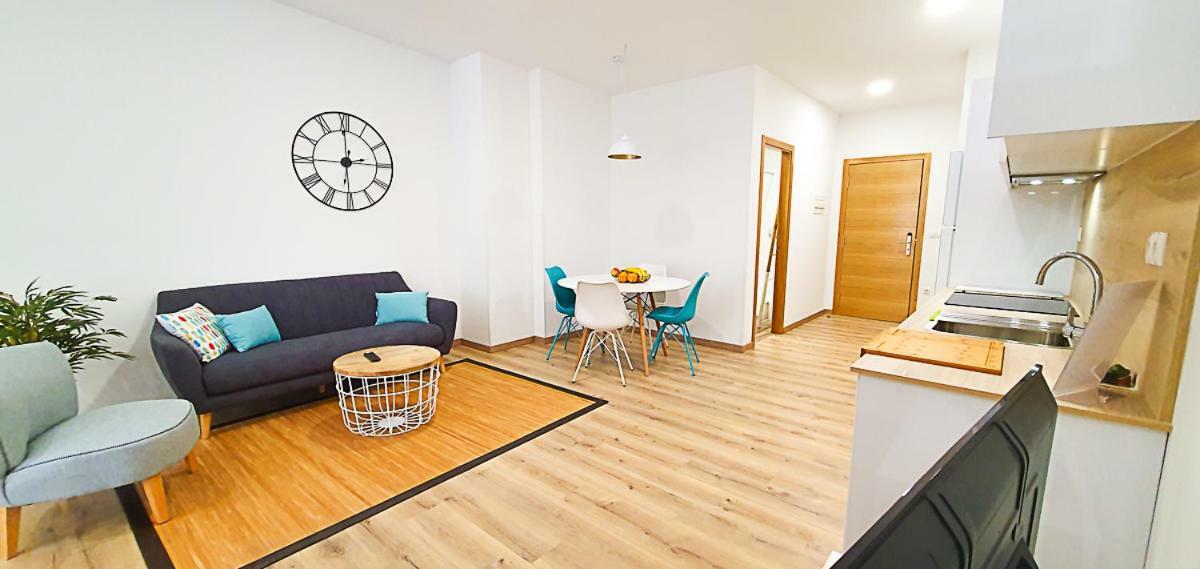 Apartamentos Antares 2 Milladoiro Dış mekan fotoğraf
