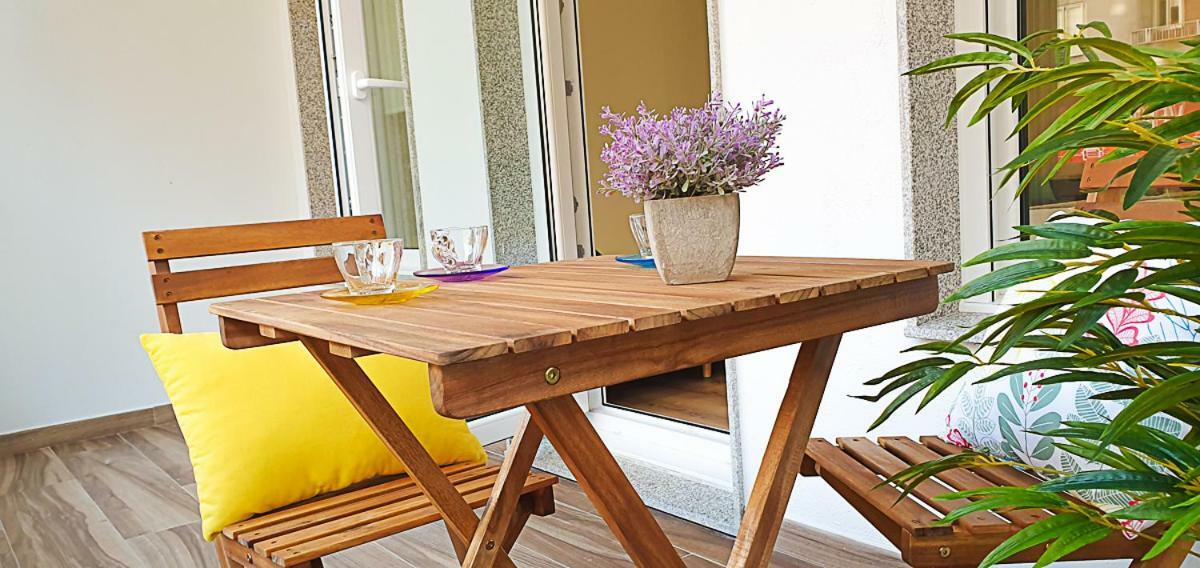 Apartamentos Antares 2 Milladoiro Dış mekan fotoğraf