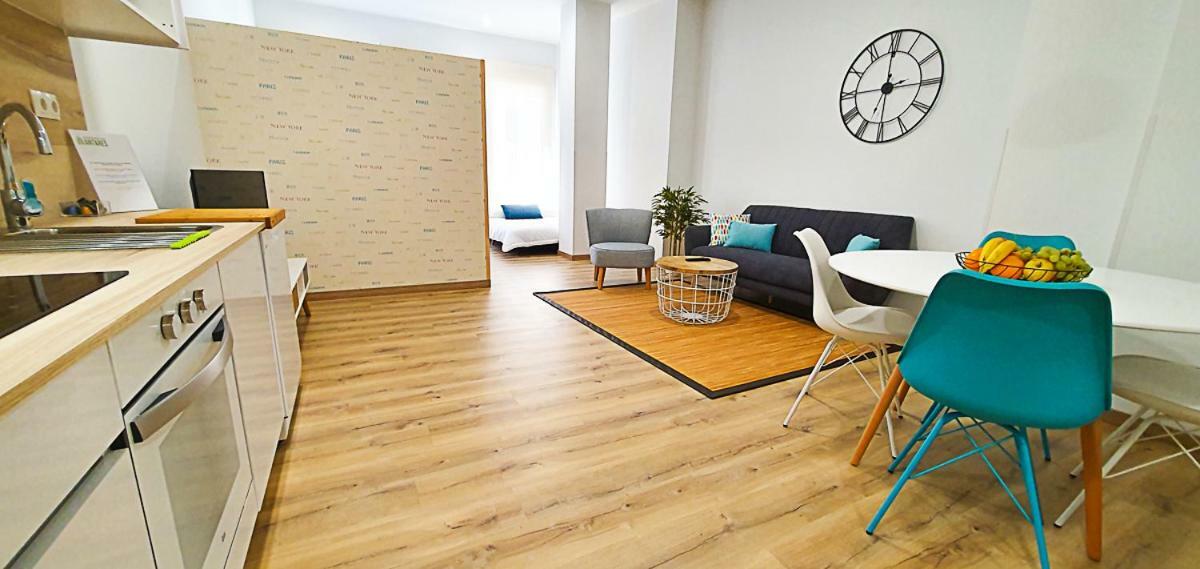 Apartamentos Antares 2 Milladoiro Dış mekan fotoğraf