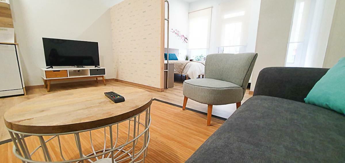 Apartamentos Antares 2 Milladoiro Dış mekan fotoğraf